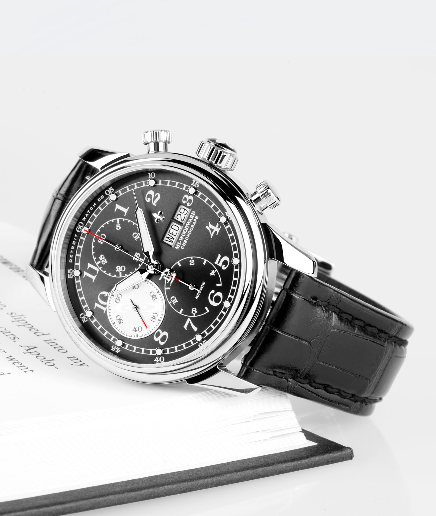 42mm M1-Woodward® Classic Chronograph Exhibition
