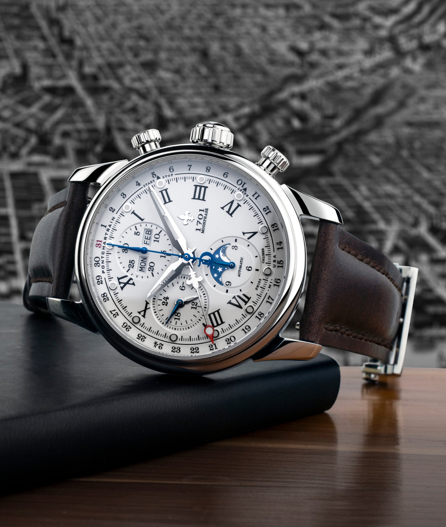 42mm 1701 Chrono Moonphase Exhibition
