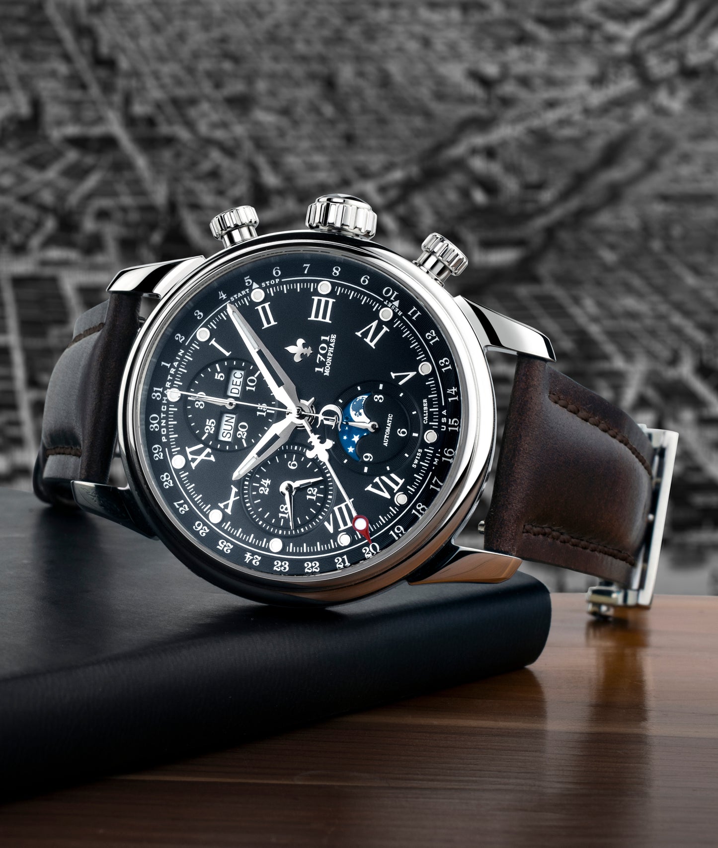 42mm 1701 Chrono Moonphase Exhibition