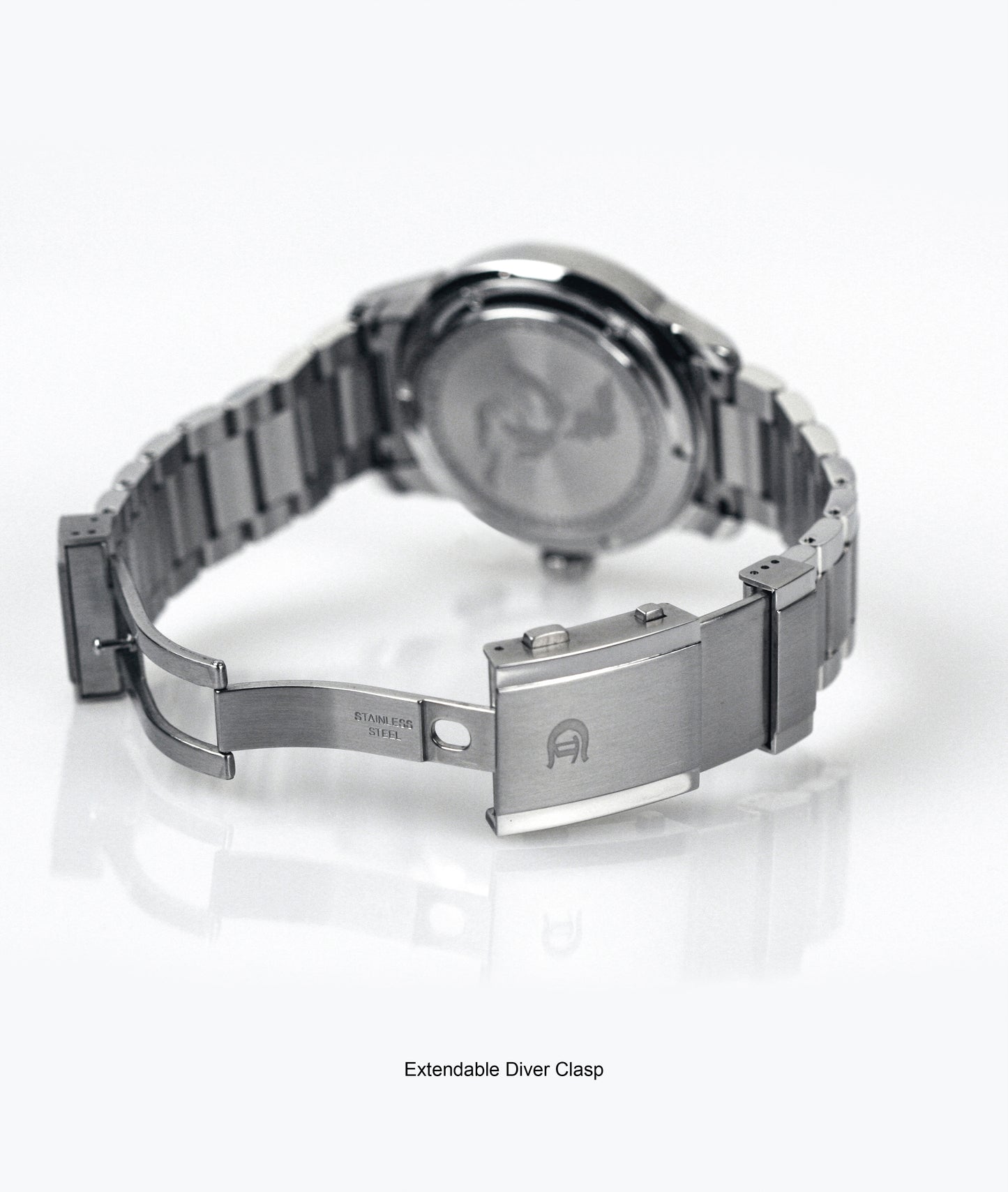 Extendable deployant clasp