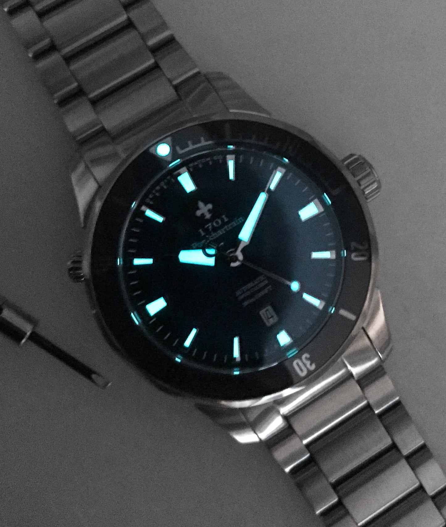 Superluminova lume